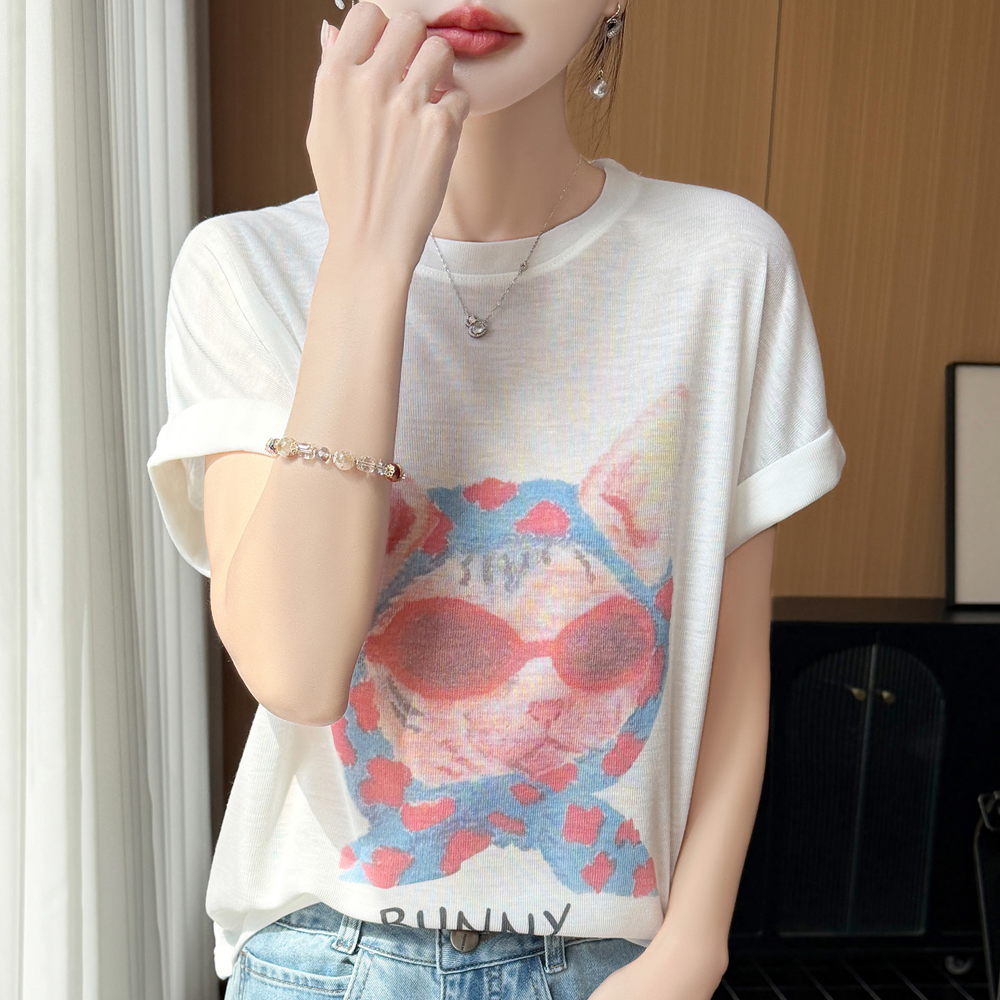 13739961.绒暖享夏季精仿系列圆领短袖针织衫女士上衣宽松打底衫T恤卡通小猫