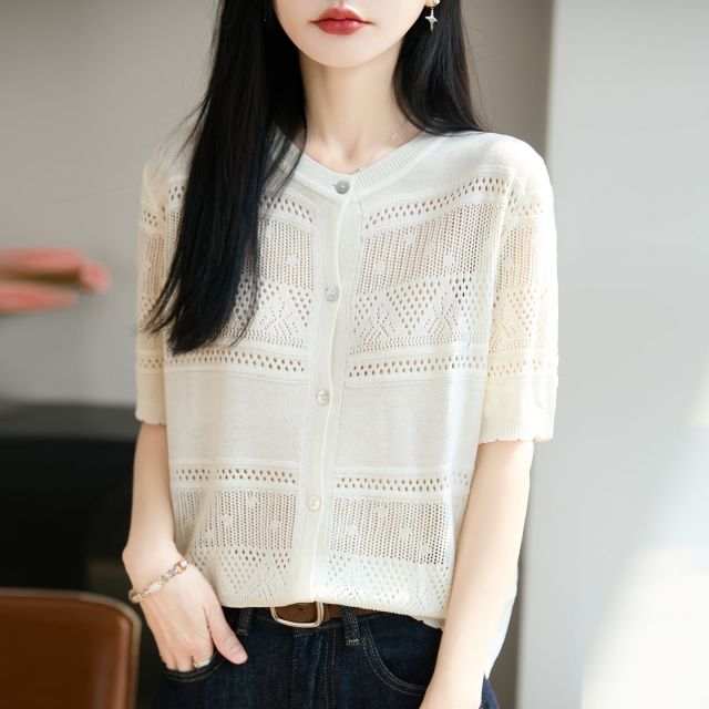 13744027.绒暖享珍珠麻镂空上衣针织圆领开衫短袖宽松透气上衣