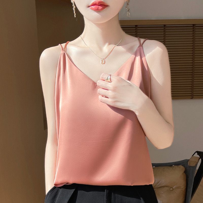 13747607.绒暖享夏季细肩带吊带背心美背高级感缎面