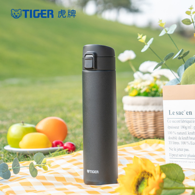 13631214.TIGER虎牌大容量保温杯简约便携弹盖不锈钢水杯600ml杯子MKA-K60C