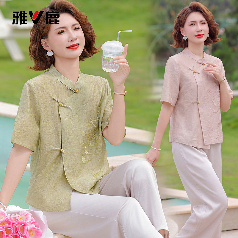13662087.雅鹿妈妈装夏季新款国风套装中老年新中式短袖上衣缎面直筒裤两件套