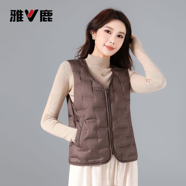 13836789.雅鹿新款轻薄羽绒马甲女 90 白鸭绒无缝压胶分区锁绒内搭背心 秋冬百搭叠穿坎肩一衣三季
