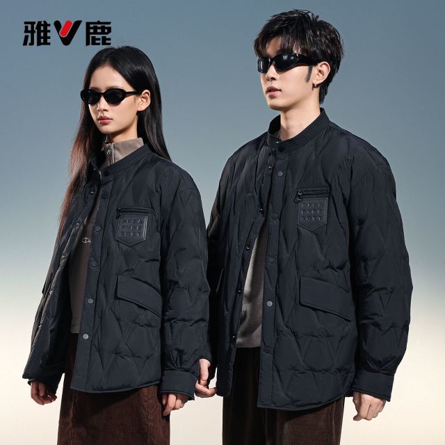 13837275.雅鹿90 白鸭绒轻薄羽绒服！男女情侣同款棒球领，菱形格绗缝不跑绒，秋冬通勤百搭宽松羽绒外套