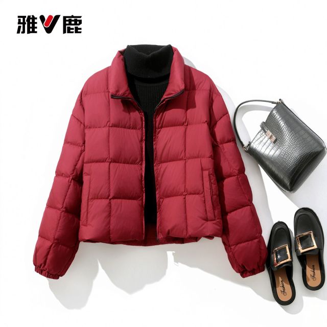 13768117.雅鹿2026 冬季新款女士立领短款羽绒服 90 白鸭绒填充轻薄蓬松防风保暖百搭外套