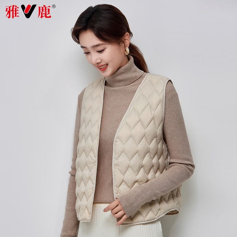 13775115.雅鹿轻薄羽绒马甲女 V 领短款秋冬内搭打底 90白鸭绒修身保暖无袖背心内胆