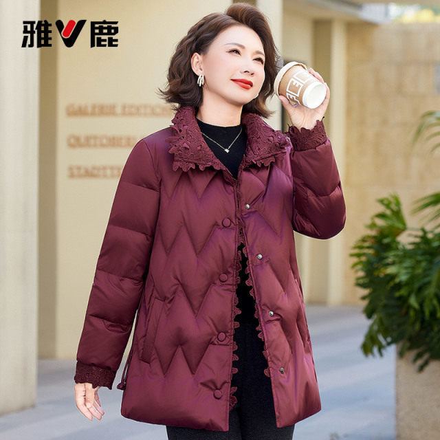 13816351.雅鹿中老年女装羽绒服 90 白鸭绒蕾丝拼接翻领中长款妈妈冬装宽松显瘦保暖外套