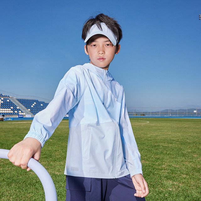 13787852.乔丹童装儿童防晒衣夏季新款男大童皮肤衣遮阳连帽凉感薄款外套