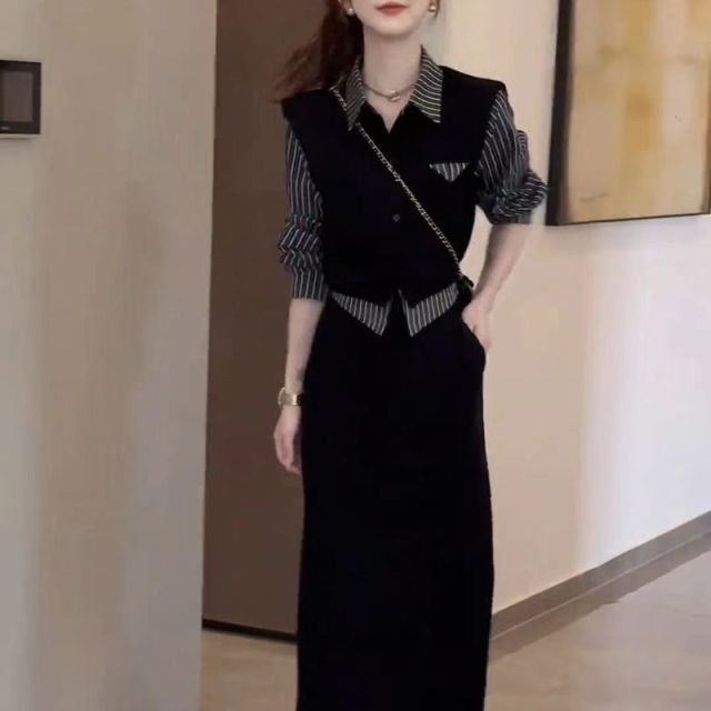13850588.诗茉琳女秋季新款时髦气质显瘦高级条纹上衣半身裙时尚套装YJ2120