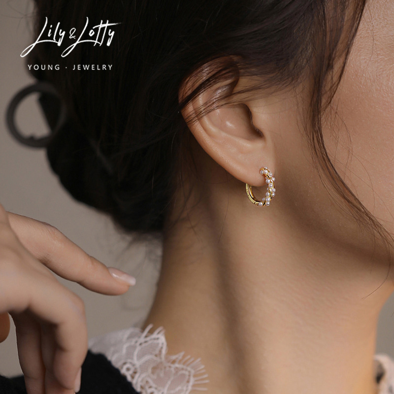10216061.Lily & Lotty 新款小众温柔风耳圈高级感精致法式复古百搭小巧轻奢耳环耳饰女