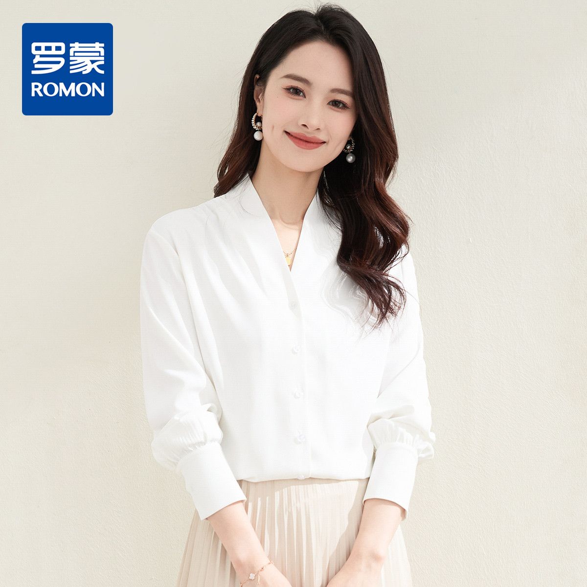 10653854.【大众通勤】罗蒙女士长袖衬衫简约V领时尚有型百搭衬衫开衫女