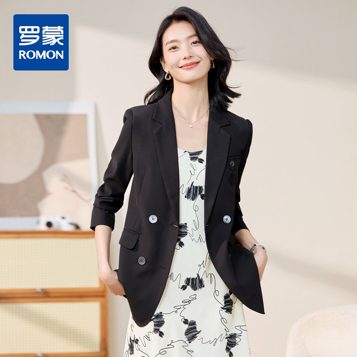 10655882.【舒适百搭】罗蒙女士西服简约大方潮流时尚通勤长袖西服外套女