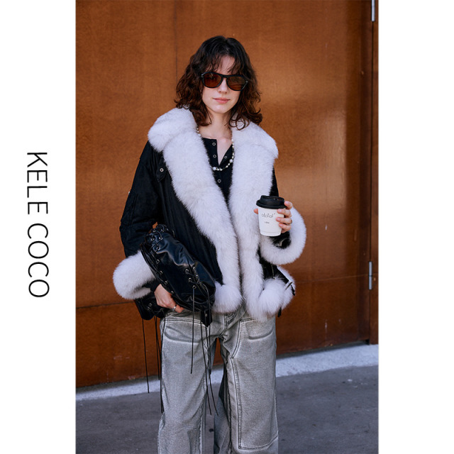 13732534.kele coco【礼盒发货】“白富美”狐狸毛大翻领机车感鹅绒皮草派克服