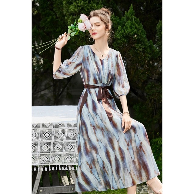 12199369.她池Tachi印花连衣裙2025夏装新款女装优雅气质V领高腰度假风中长裙T52Z1627L