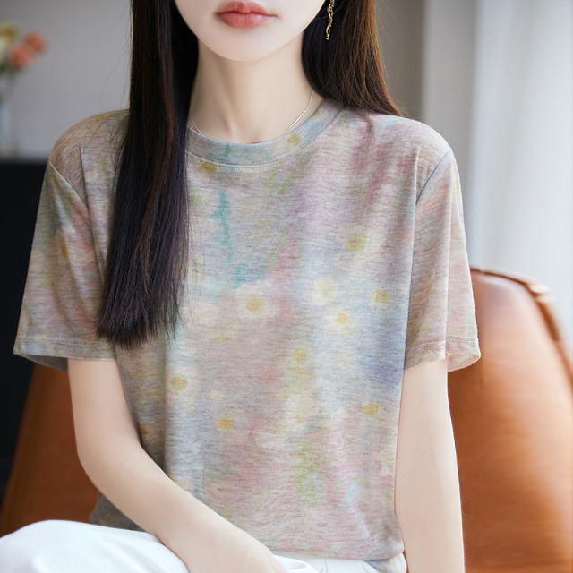 13322674.珍真羊 圆领印花莱赛尔天丝短袖上衣薄款T恤女