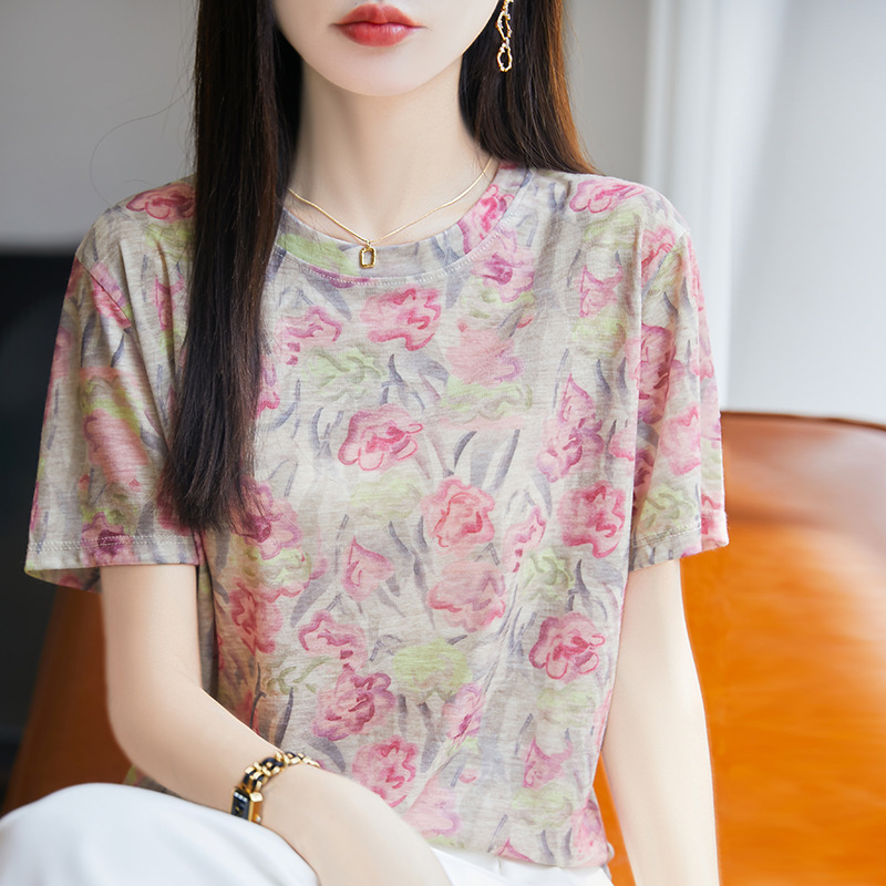 13322674.珍真羊 圆领印花莱赛尔天丝短袖上衣薄款T恤女
