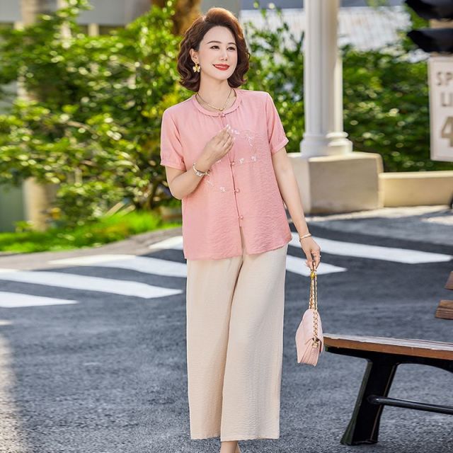 13392293.珍真羊 妈妈装夏季绣花短袖套装洋气宽松减龄两件套女