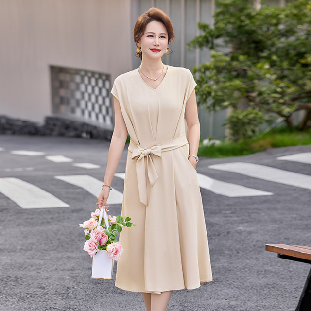 13393781.珍真羊 妈妈装夏季V领短袖连衣裙洋气薄款裙子女