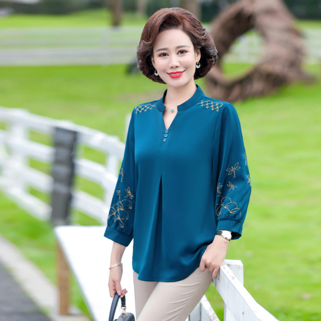 13422692.珍真羊 妈妈装夏季V领T恤洋气宽松遮肚上衣女