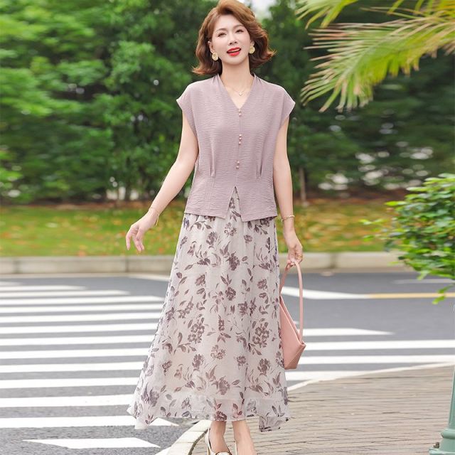 13465829.珍真羊 妈妈装夏季短袖半裙套装洋气修身两件套女