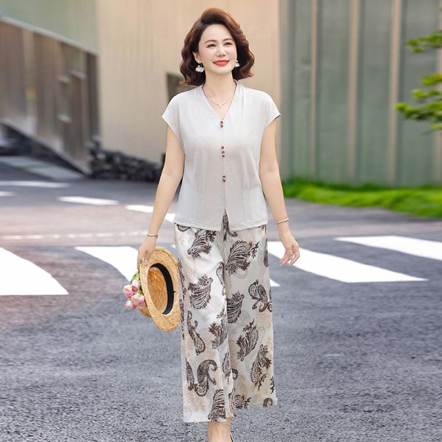 13520975.珍真羊 妈妈装夏季V领短袖套装洋气宽松气质两件套女