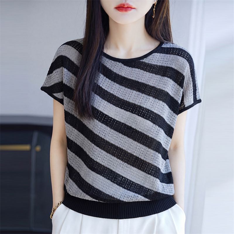 13669145.珍真羊 夏季圆领短袖T恤时尚宽松减龄上衣女