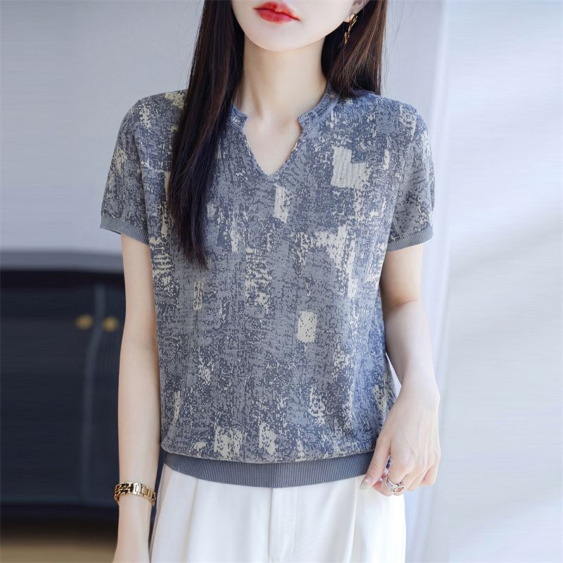 13668613.珍真羊 夏季V领天丝针织上衣时尚百搭短袖T恤女