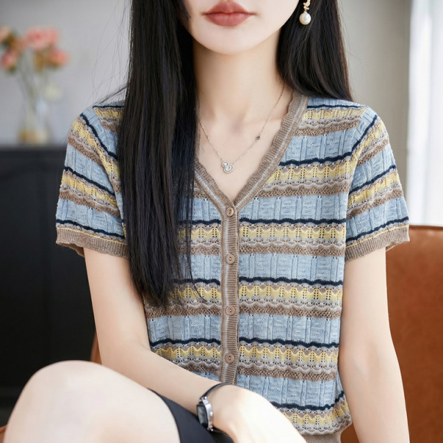 13669163.珍真羊 夏季V领彩条针织上衣天丝薄款短袖T恤女