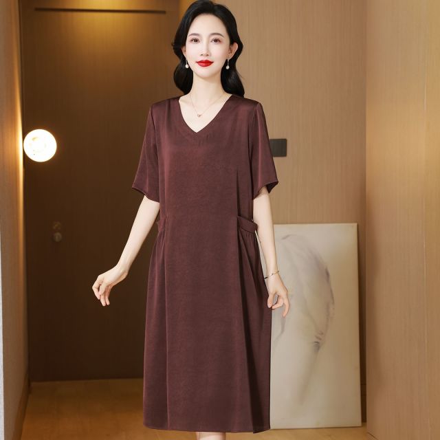 13682712.珍真羊 妈妈装夏季V领短袖连衣裙洋气宽松遮肚裙子女
