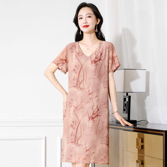 13694575.珍真羊 夏季V领印花短袖连衣裙洋气宽松裙子女