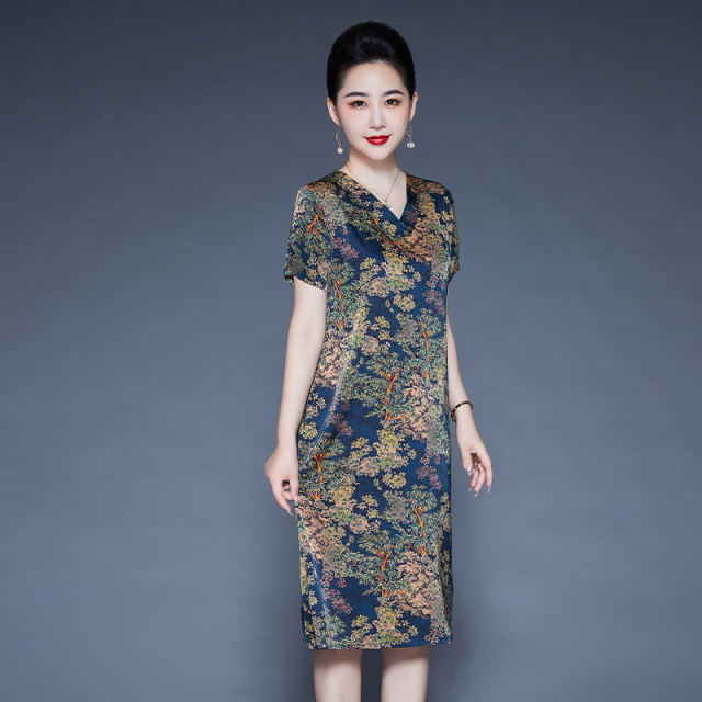 13730880.珍真羊 妈妈装连衣裙夏装时尚印花V领裙子