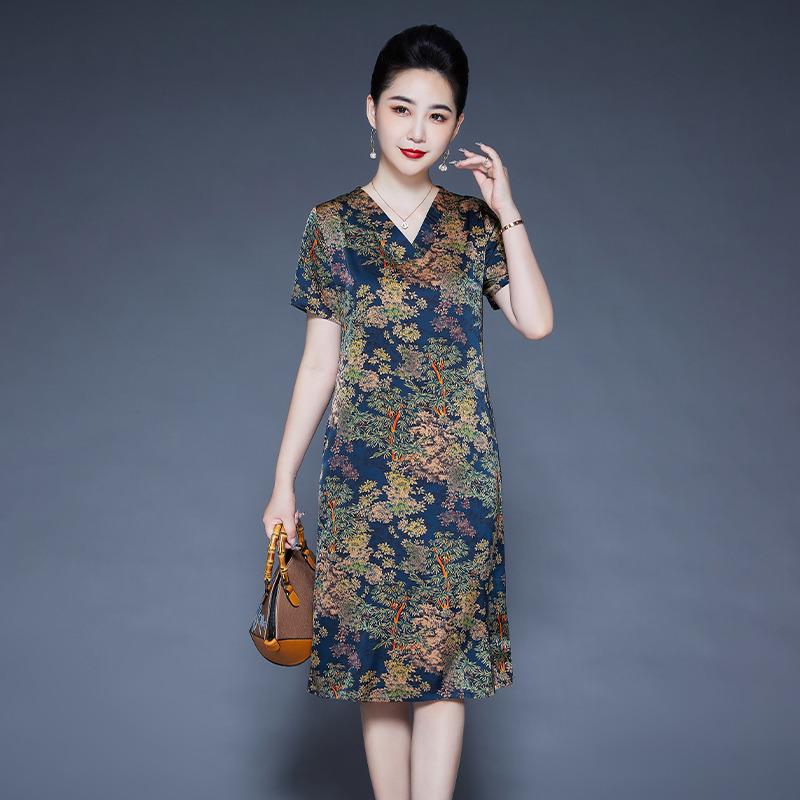 13730880.珍真羊 妈妈装连衣裙夏装时尚印花V领裙子