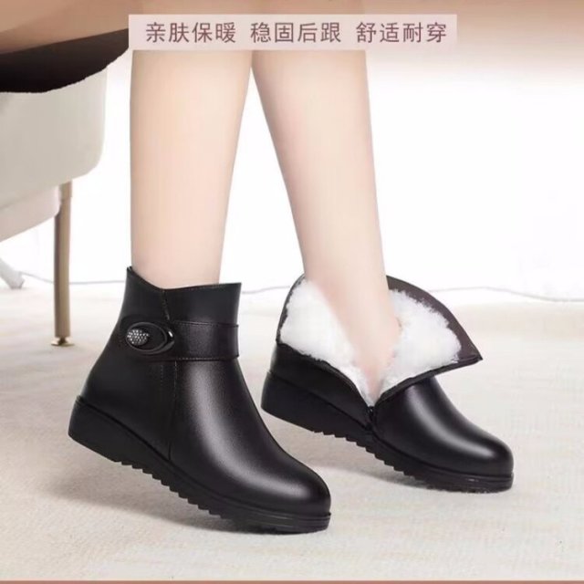 12680108.FANDEI棉鞋女冬季新款妈妈鞋加绒平底短靴中老年人雪地靴女款加厚防滑奶奶鞋