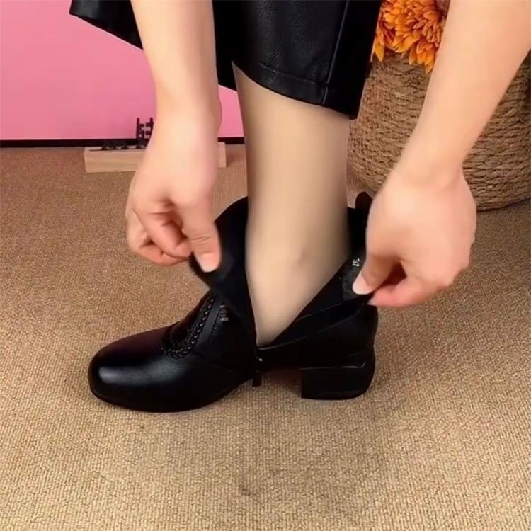 13081547.德国飞鹰秋冬季新款妈妈复古软皮短靴女士粗跟舒适马丁靴加绒保暖棉鞋
