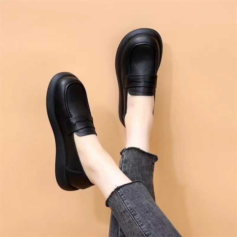 13289824.德国飞鹰女款2026春季新款百搭小皮鞋妈妈鞋软底一脚蹬乐福鞋浅口舒适单鞋