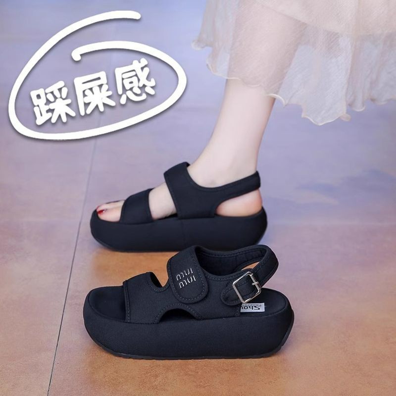13494191.德国飞鹰踩屎感超软凉鞋女2026新款夏季魔术贴外穿沙滩鞋小个子厚底罗马鞋