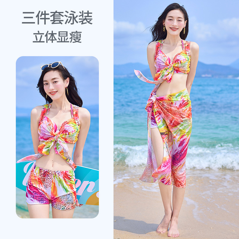 10891467.巴洛尼莫新款女士泳衣分体保守游泳衣度假海边沙滩裙三件套马来西亚风泳衣YY8944