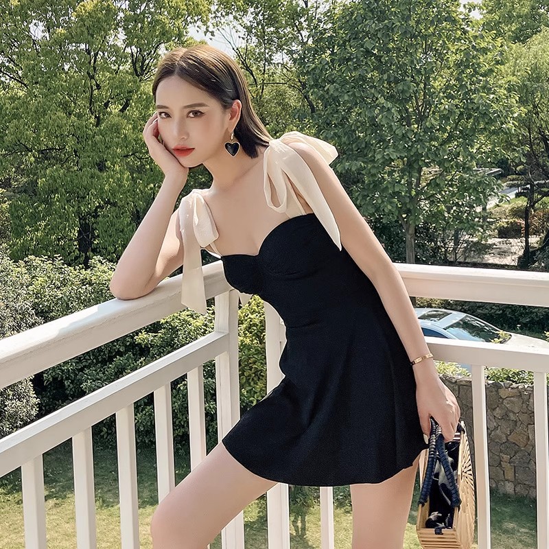 13603959.巴洛尼莫连体泳衣女款高级感韩国露背显瘦裙式平角仙气性感吊带温泉泳装YY6001