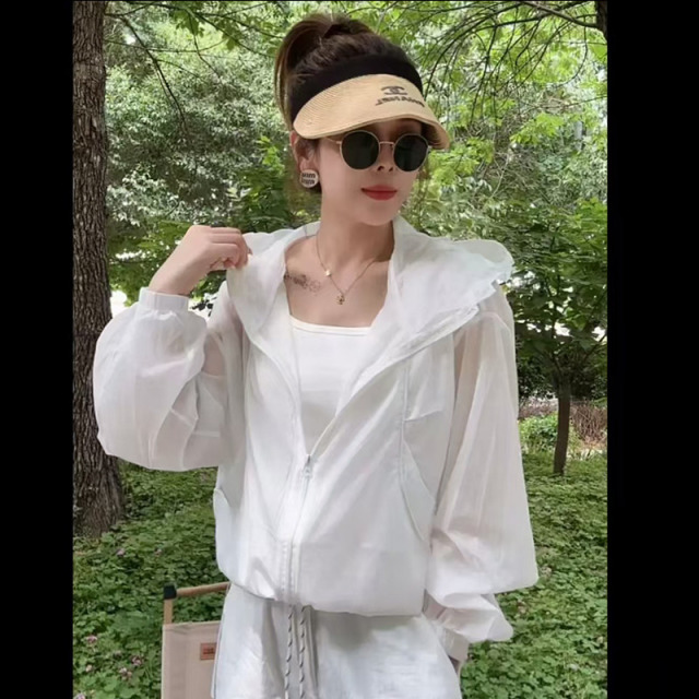 13676482.巴洛尼莫防晒外套女2026夏季新款宽松显瘦轻薄百搭休闲防晒潮FSY26038