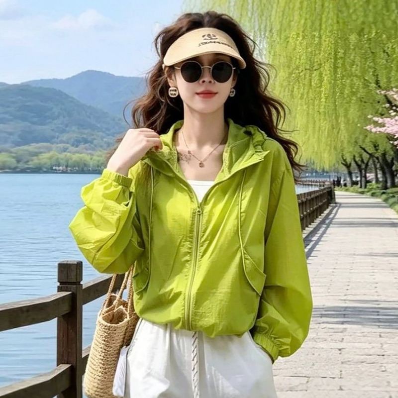 13676482.巴洛尼莫防晒外套女2026夏季新款宽松显瘦轻薄百搭休闲防晒潮FSY26038