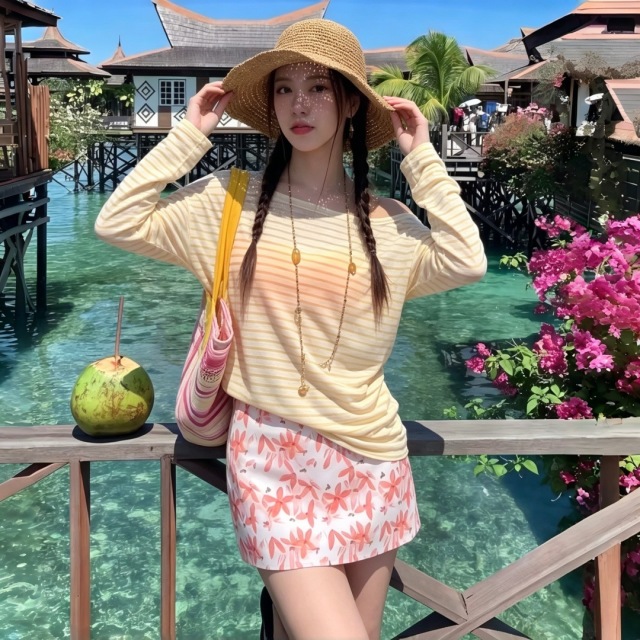 13691089.巴洛尼莫泳衣女2026新款长袖休闲条纹花朵印花露肩温泉比基尼分体泳衣短裙YY78628