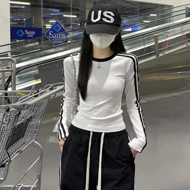 13855739.巴洛尼莫三条杠圆领长袖女士春秋新款美式内搭修身显瘦休闲运动上衣TXA131