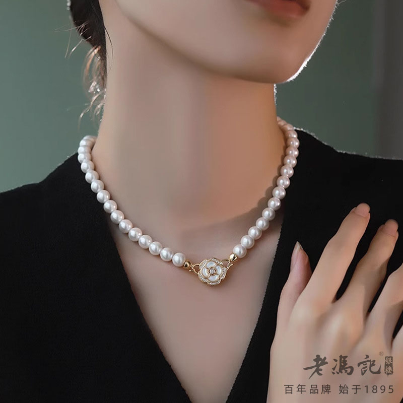 11540674.（超级推荐）天然母贝山茶花施家珍珠项链小众轻奢秋冬毛衣链