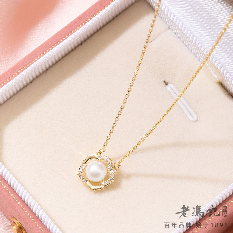 11563947.天然淡水珍珠山茶花轻奢小众吊坠高品质