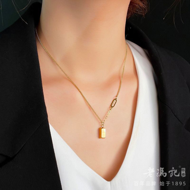 12097917.暴富Gold小金砖精致镀18K钛钢不褪锁骨链