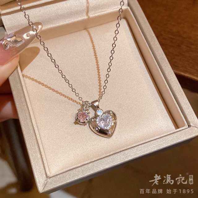 12748540.精致锆石爱心吊坠钛钢项链女小众高级感锁骨链