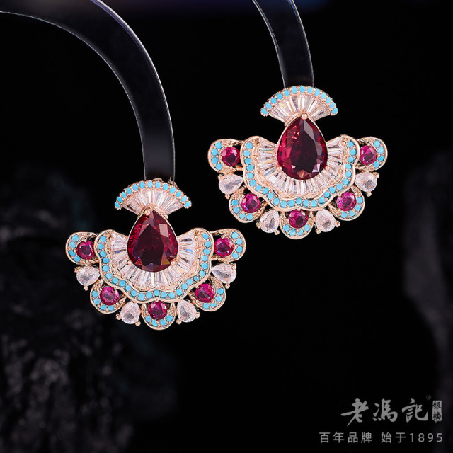 13654177.扇形裙摆镶锆石重工耳环s925银针高档精致