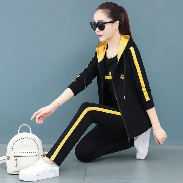 10949647.斯舒郎 春秋季新款连帽时尚穿搭休闲运动服套装女款三件套