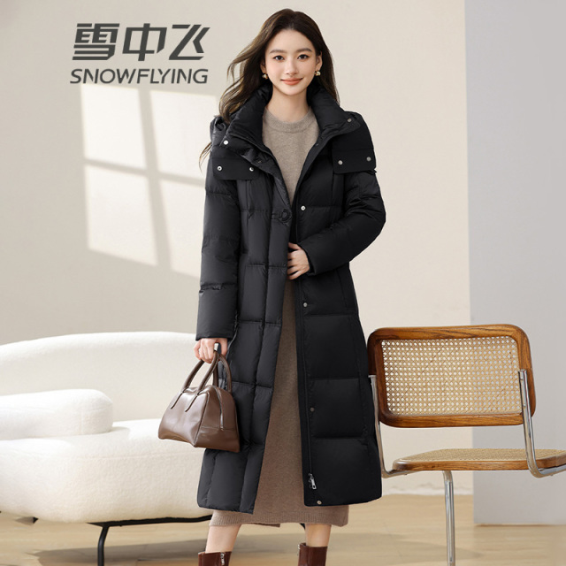 13138481.【90鹅绒】雪中飞新款连帽长款鹅绒收腰修身气质百搭女冬季