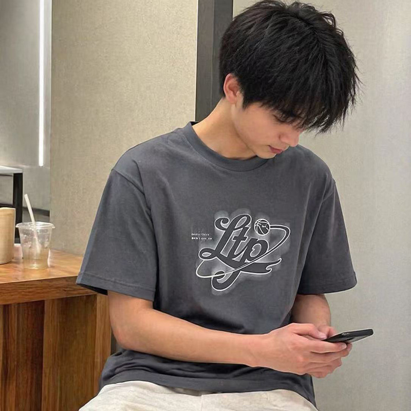 13513437.361°套头圆领男装运动男短T清爽透气短袖552521102