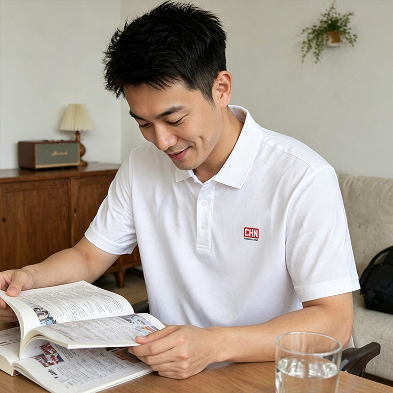 13674784.361°短袖时尚百搭POLO衫休闲男款透气纯色logo印花552424025A